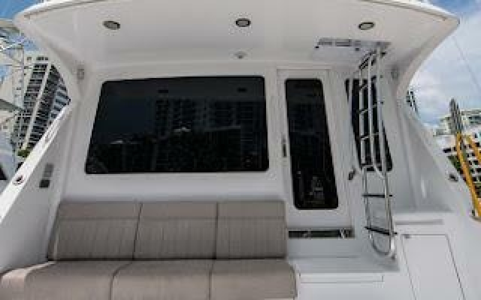 2006 Hatteras 64 Convertible