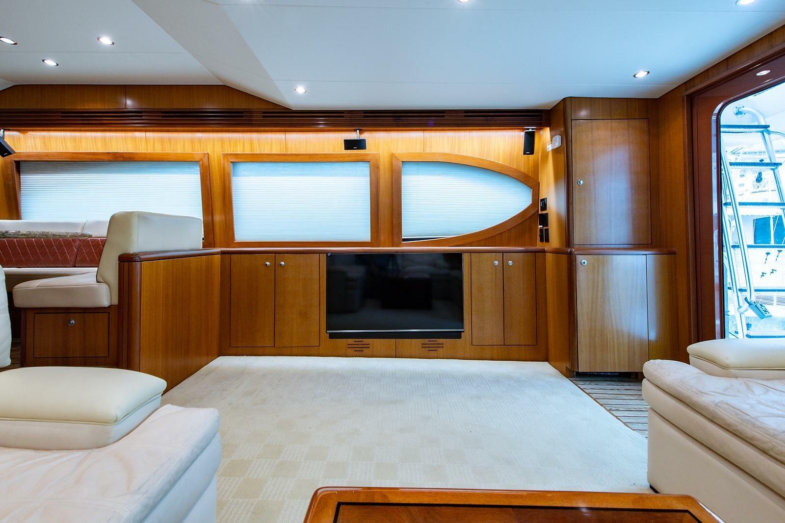 2006 Hatteras 64 Convertible