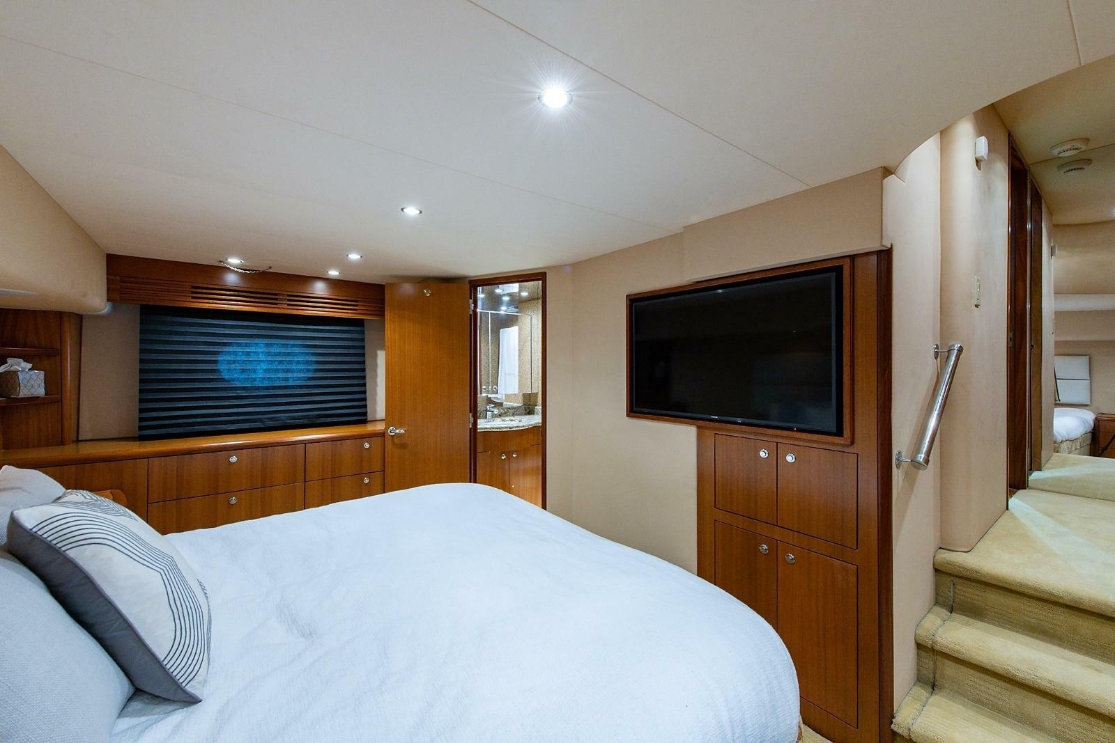 2006 Hatteras 64 Convertible