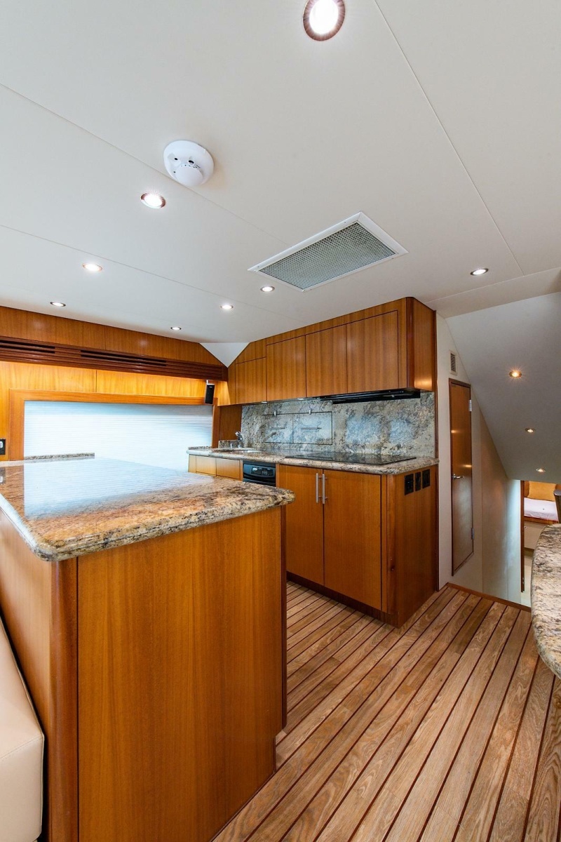 2006 Hatteras 64 Convertible