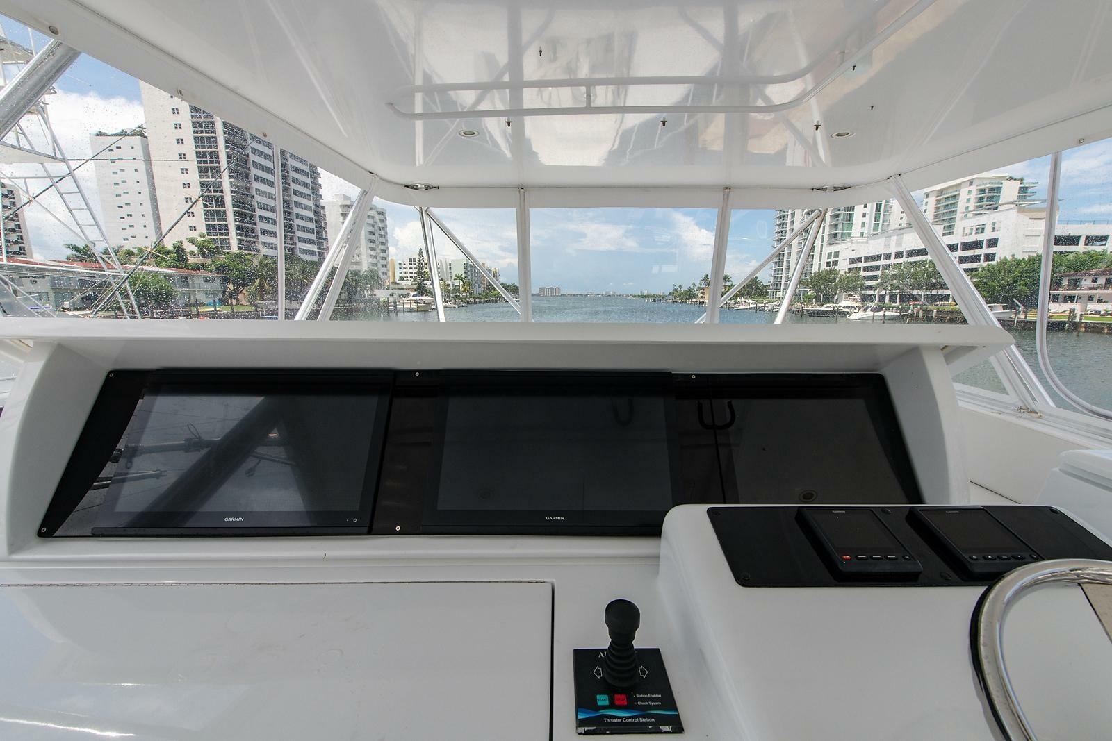 2006 Hatteras 64 Convertible