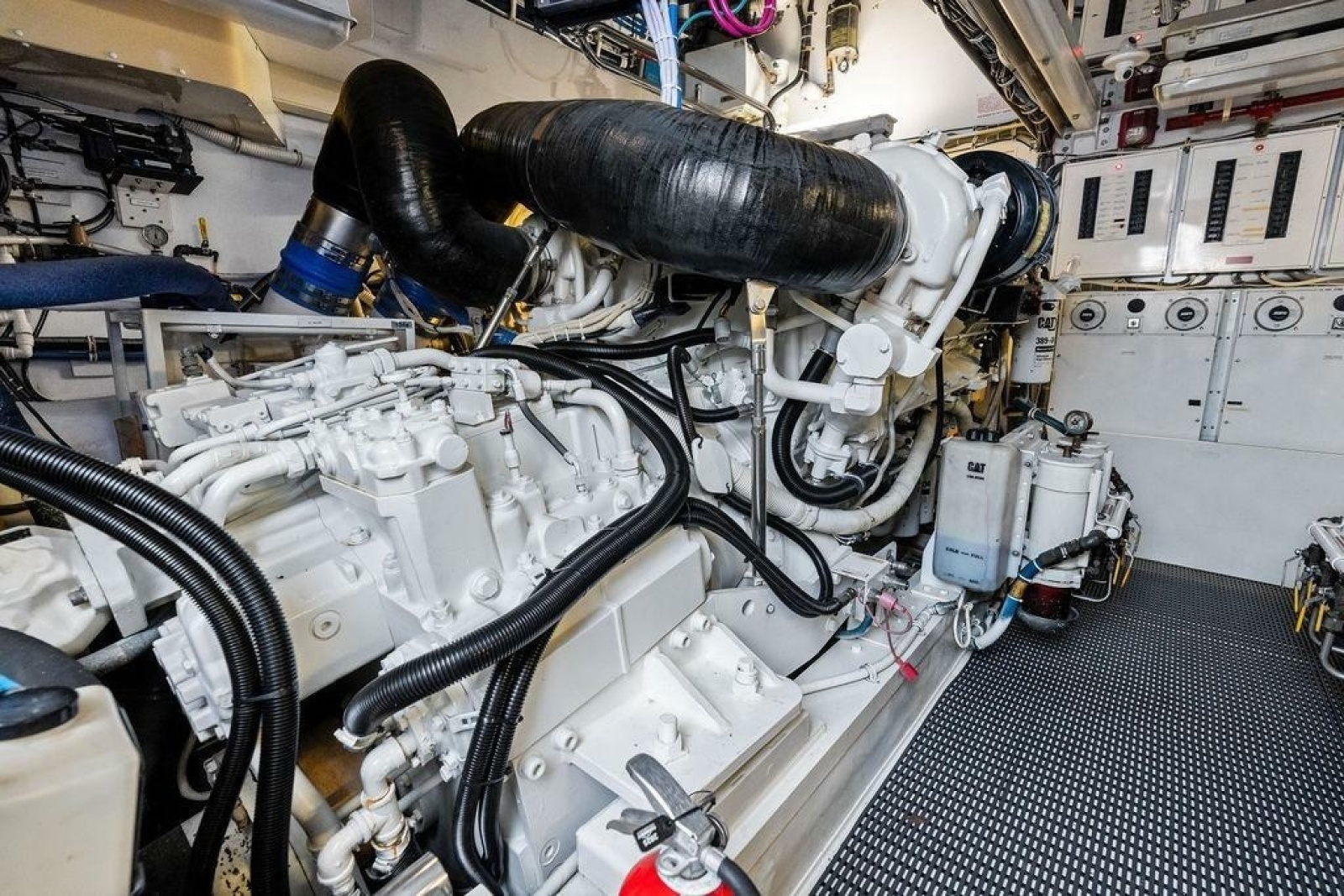 68ft Hatteras Yacht For Sale