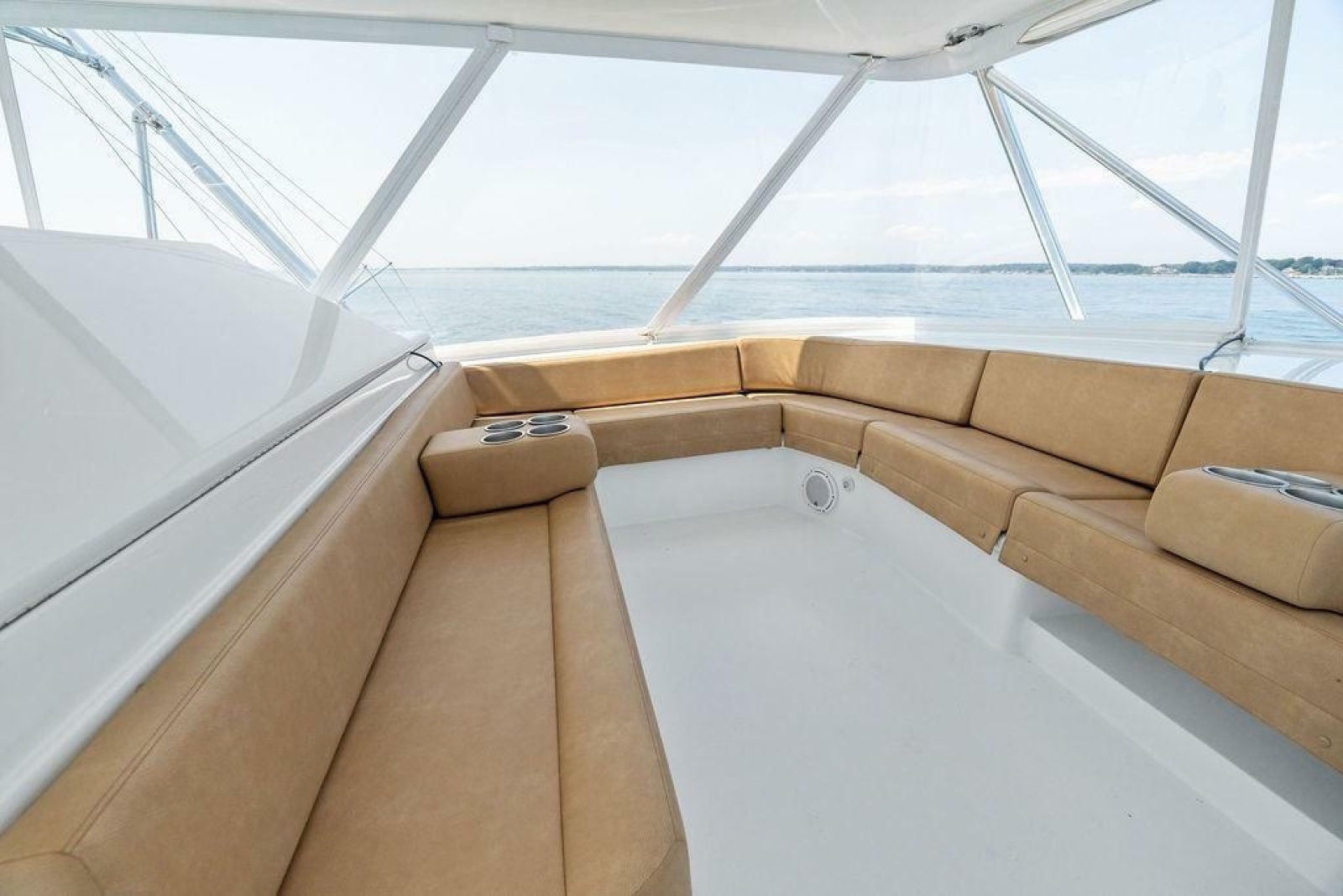 68ft Hatteras Yacht For Sale