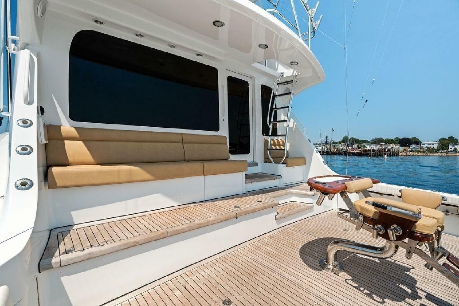 68ft Hatteras Yacht For Sale