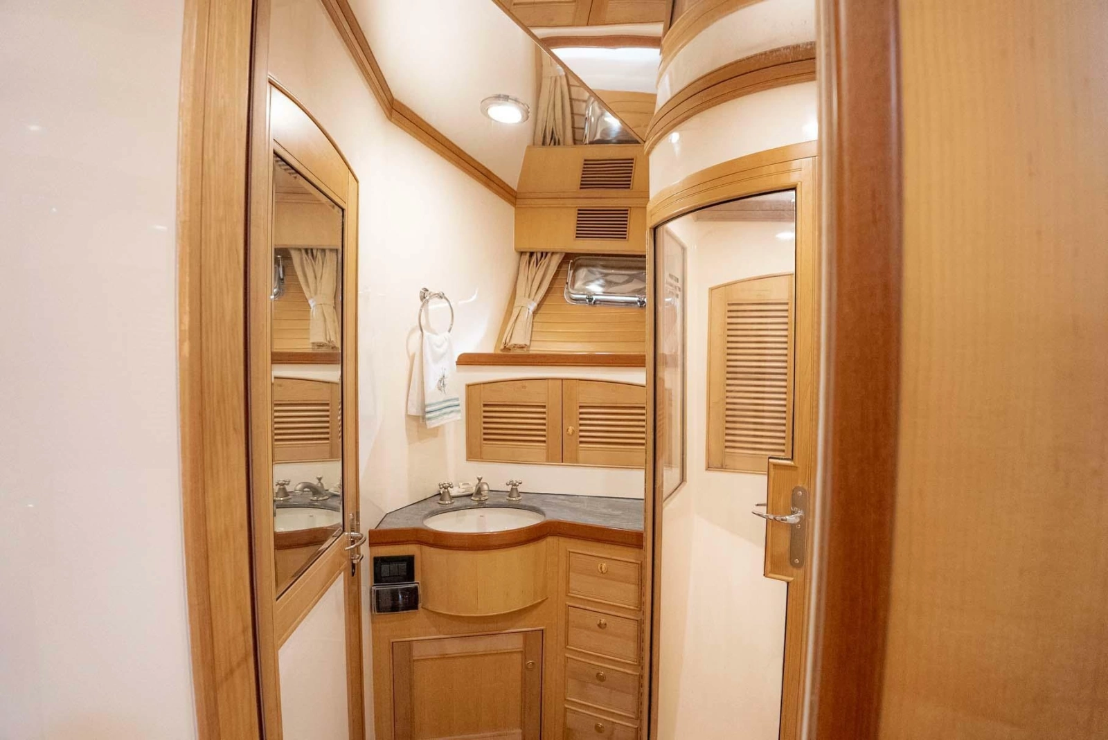 2006 Marlow 72E LRC