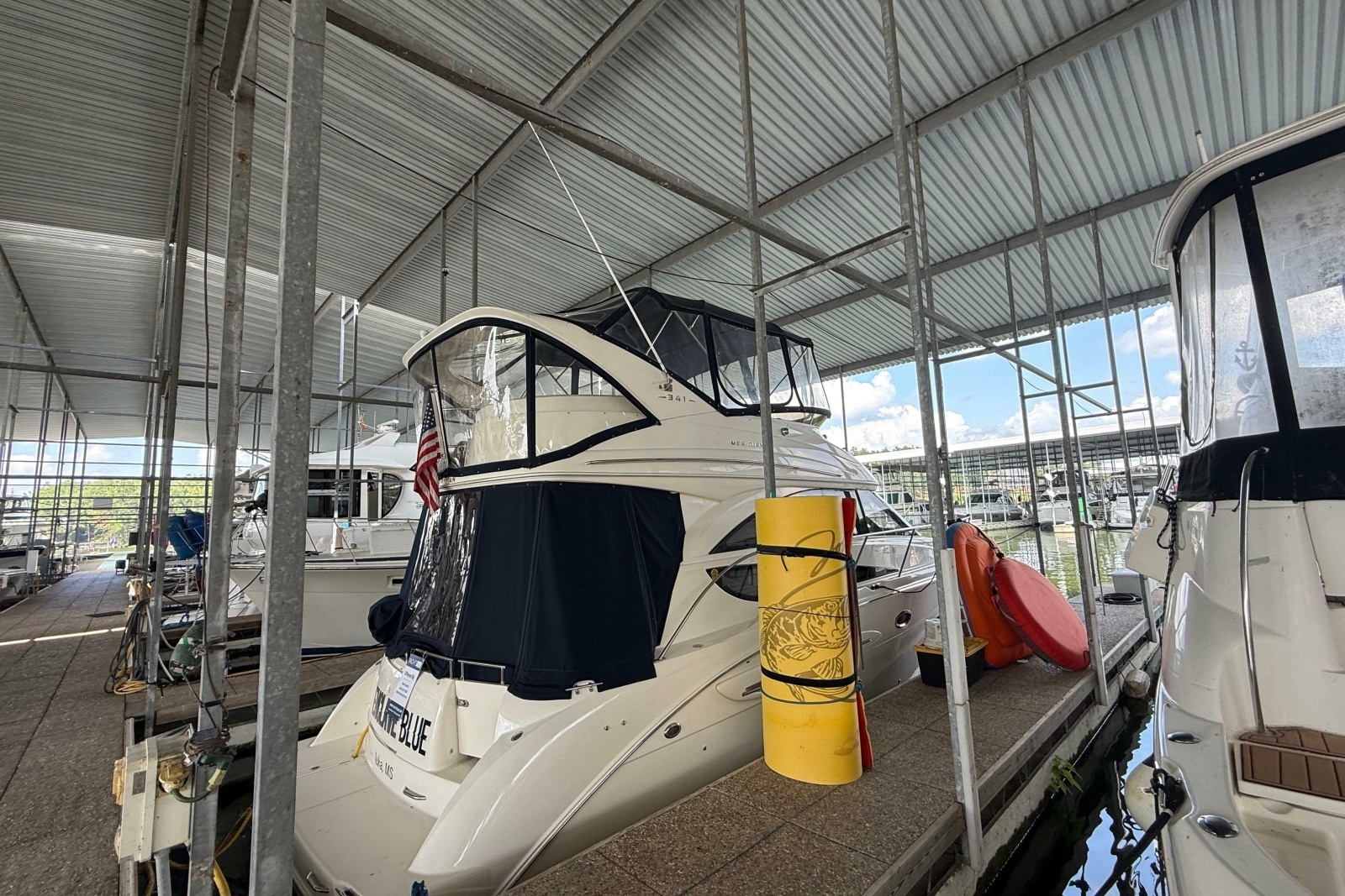 2006 Meridian 341 Sedan