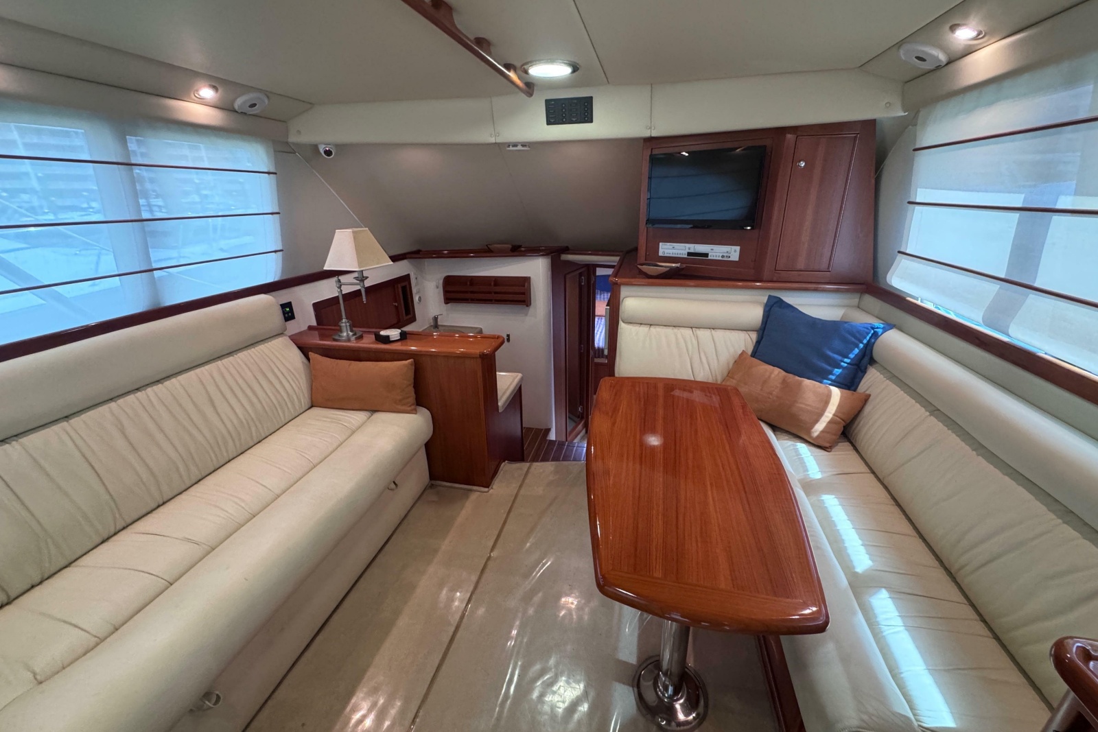 2006 Riviera 37 Flybridge