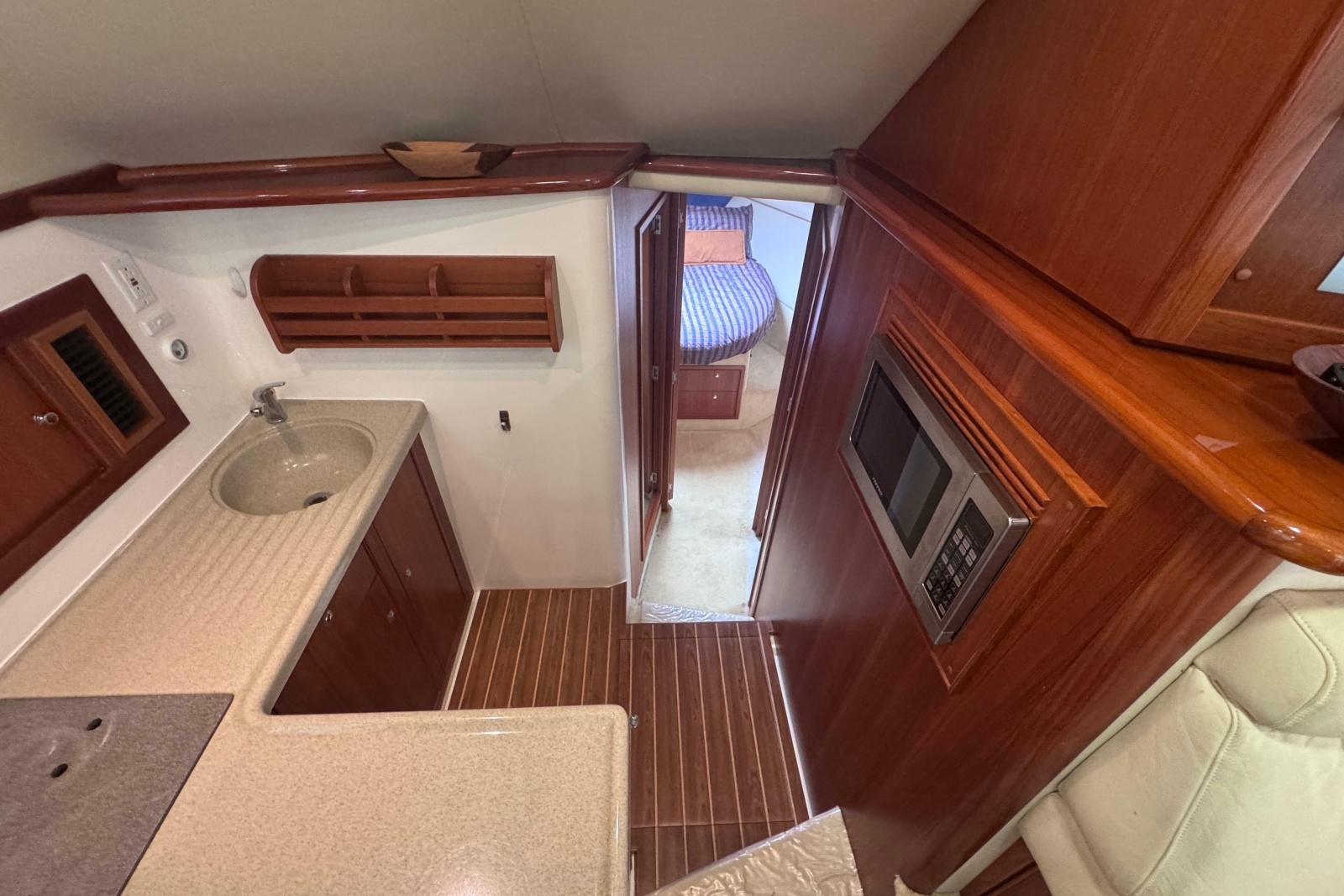 2006 Riviera 37 Flybridge