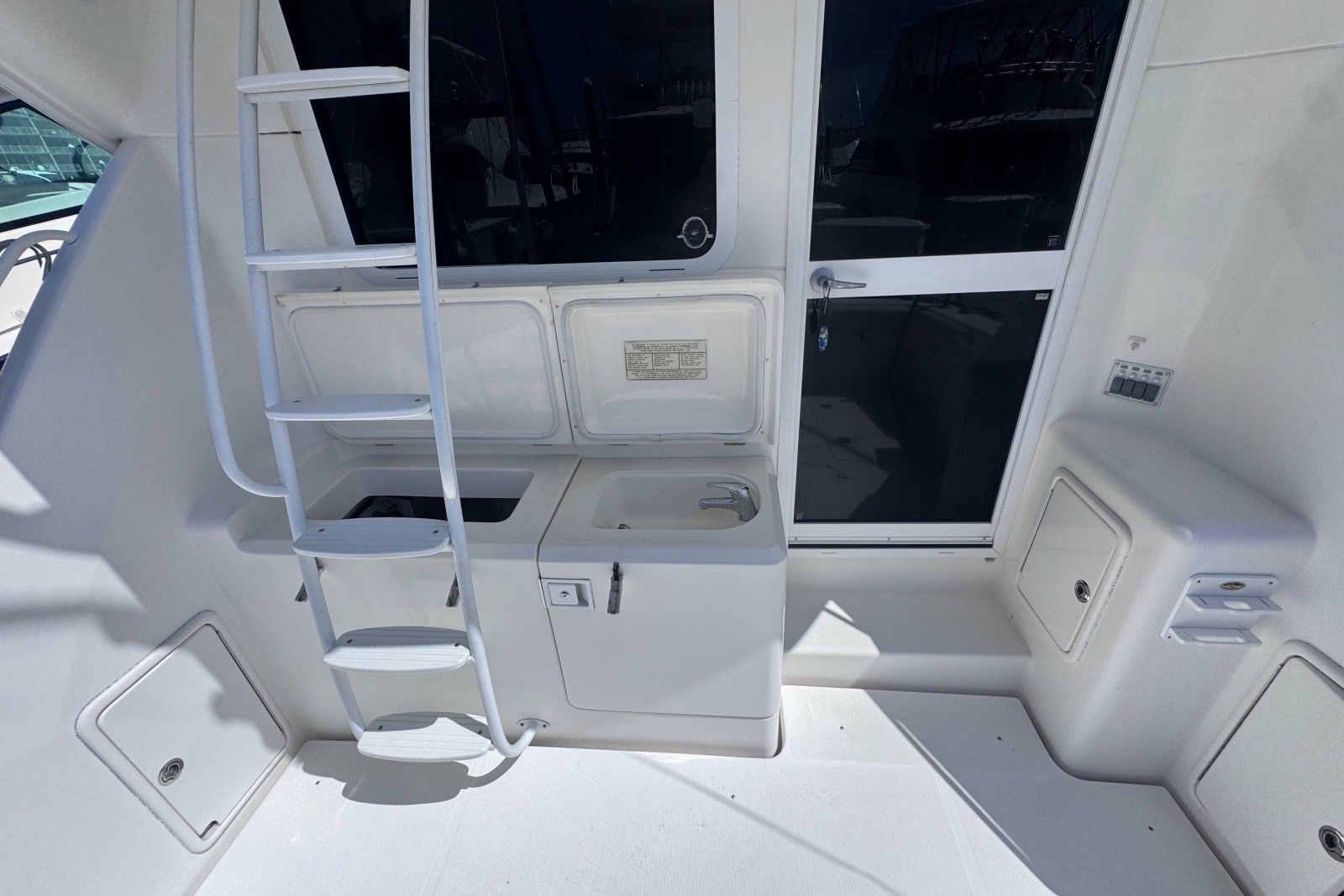 2006 Riviera 37 Flybridge