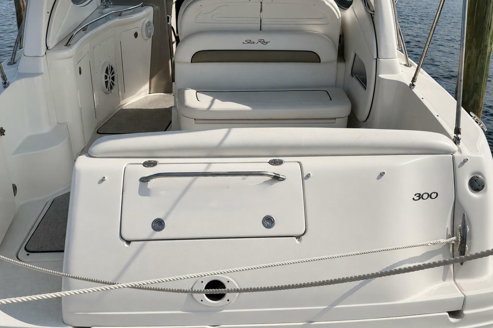 2006 Sea Ray 300 Sundancer