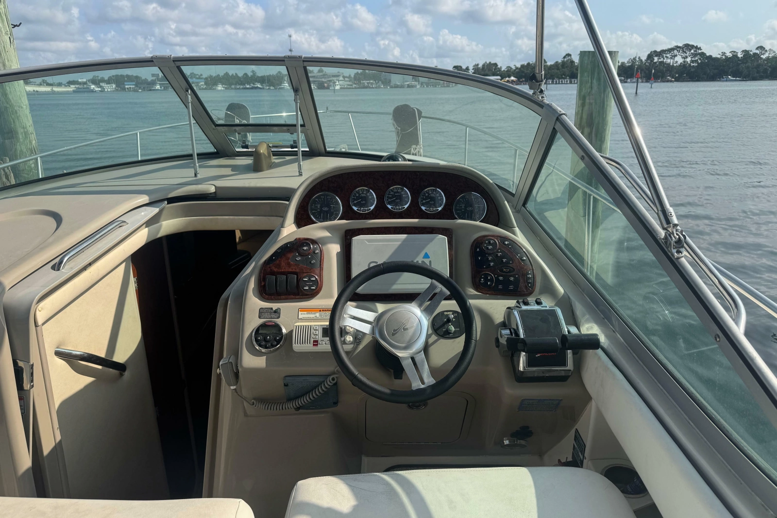 2006 Sea Ray 300 Sundancer