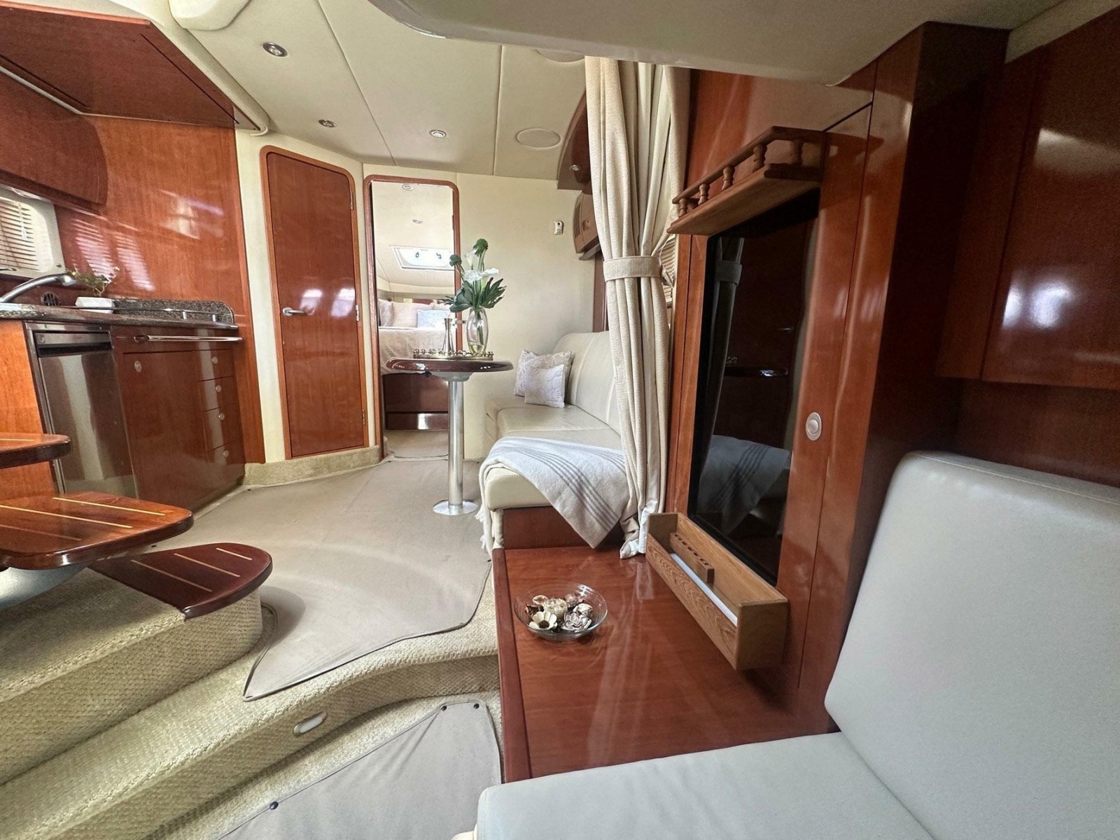2006 Sea Ray 380 Sundancer