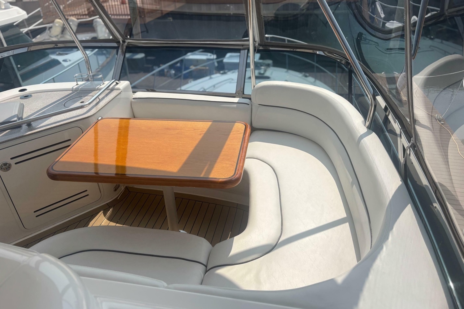 2006 Sea Ray 52 Sedan Bridge