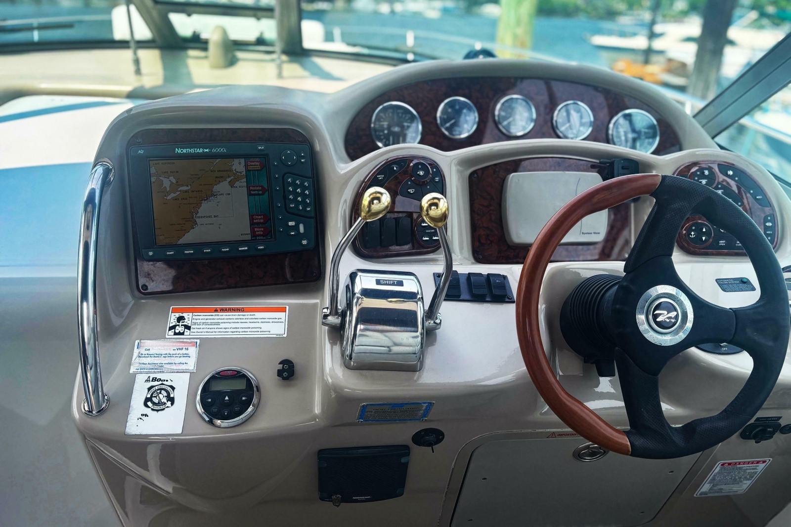 2006 Sea Ray Sundancer 320