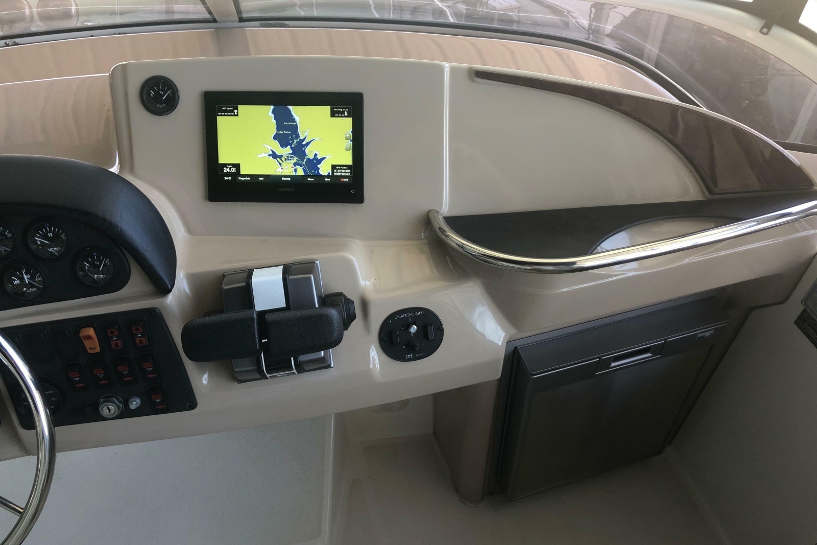 2005 Carver 41 Cockpit Motor Yacht