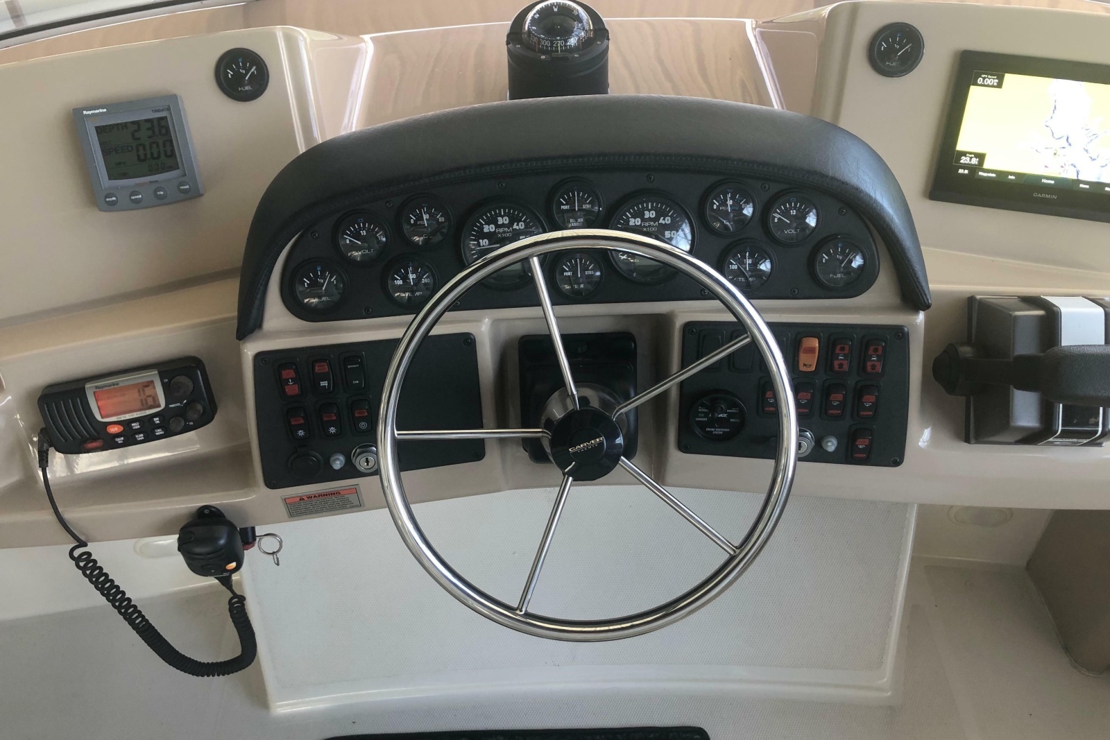 2005 Carver 41 Cockpit Motor Yacht