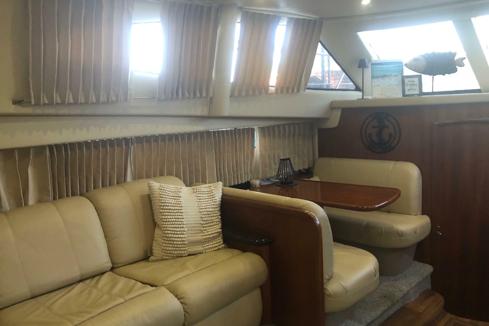 2005 Carver 41 Cockpit Motor Yacht