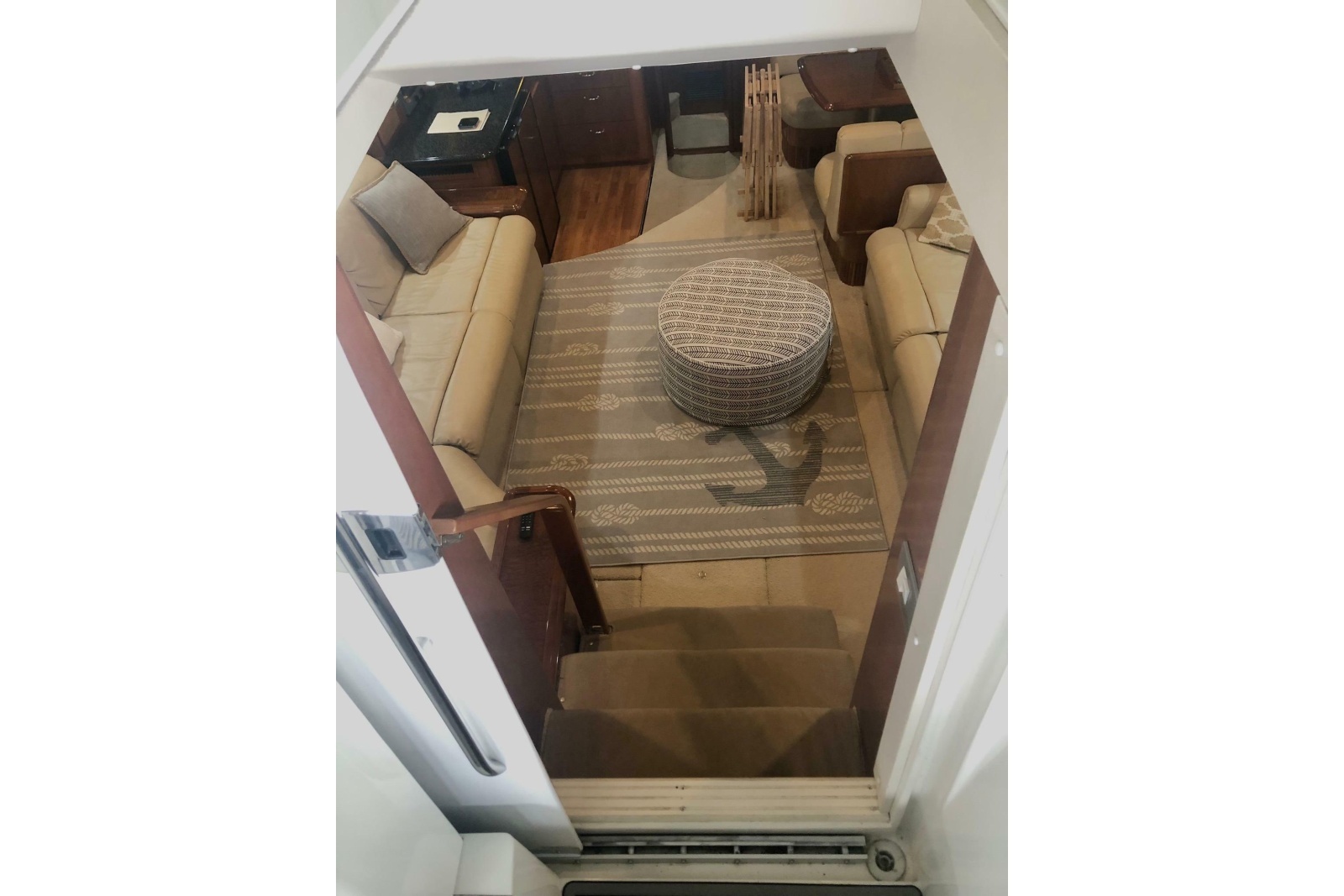 2005 Carver 444 Cockpit Motor Yacht