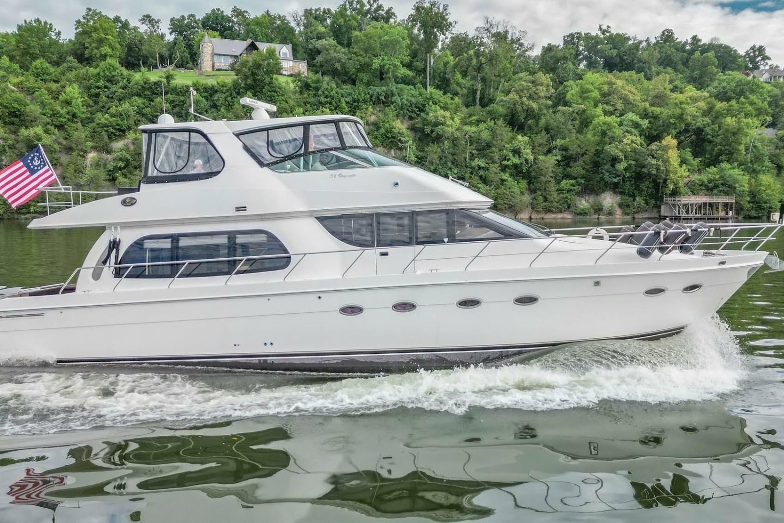 2005 Carver 56 Voyager