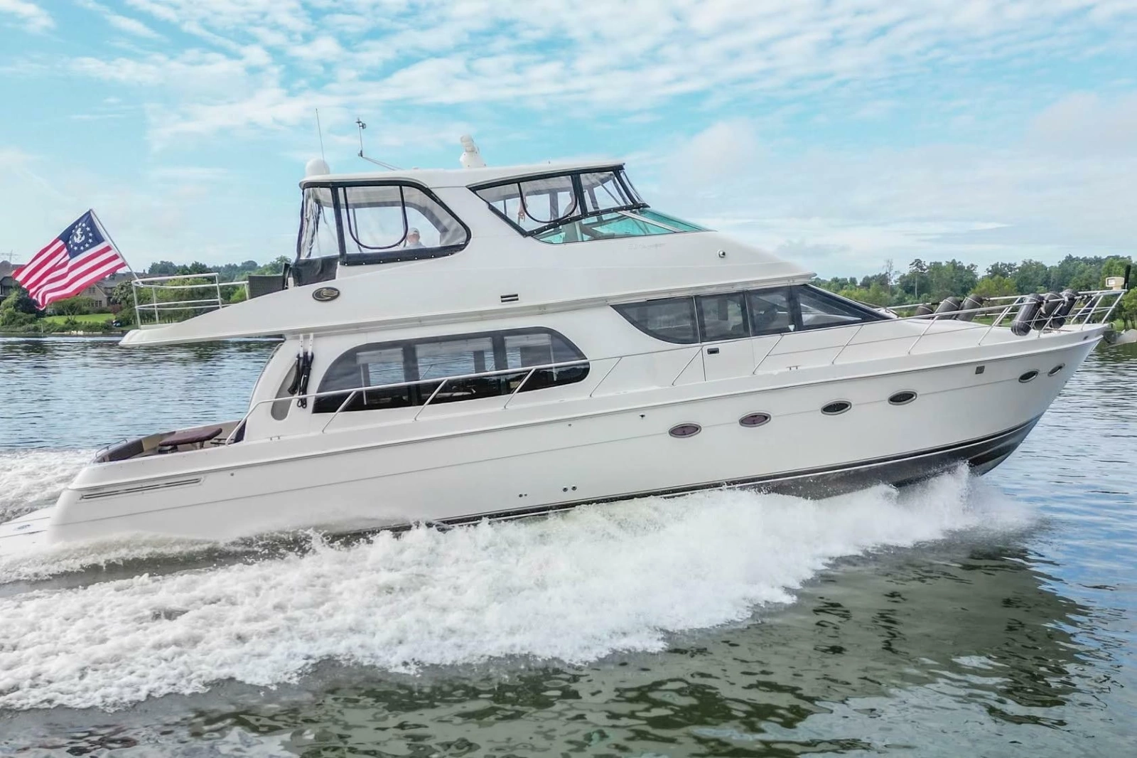 2005 Carver 56 Voyager