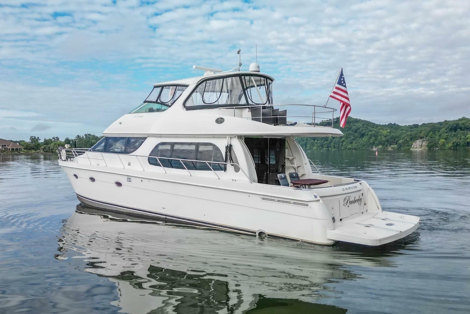 2005 Carver 56 Voyager