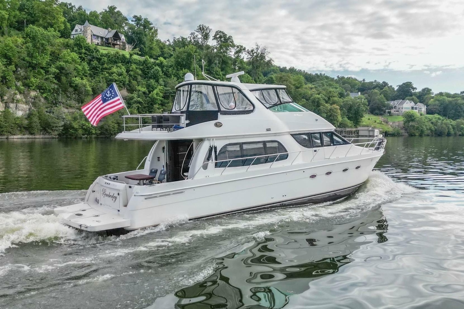 2005 Carver 56 Voyager