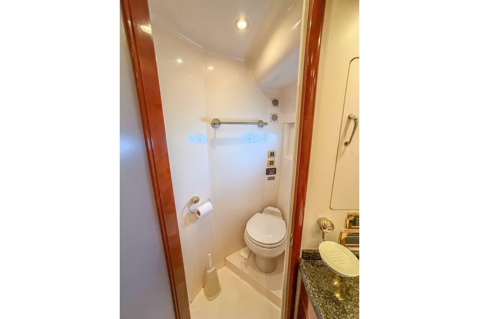 2005 Carver 570 Voyager Pilothouse