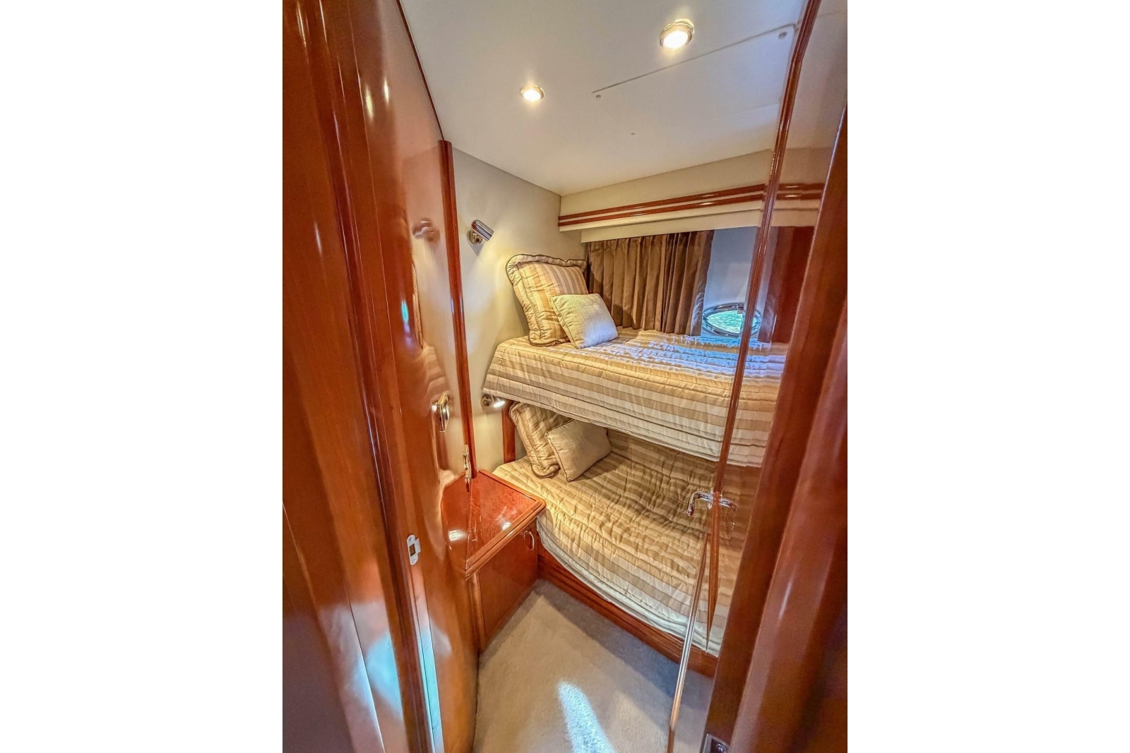 2005 Carver 570 Voyager Pilothouse