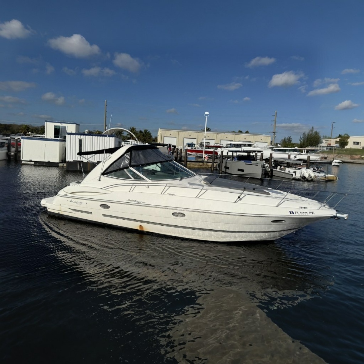 2005 Cruisers Yachts 340 Express