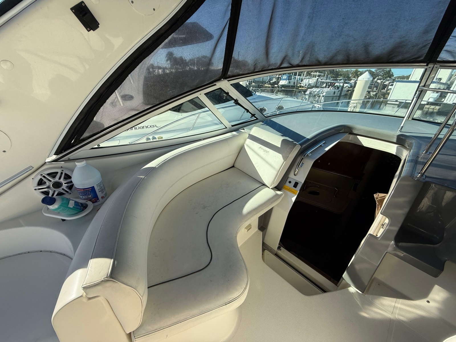 2005 Cruisers Yachts 340 Express