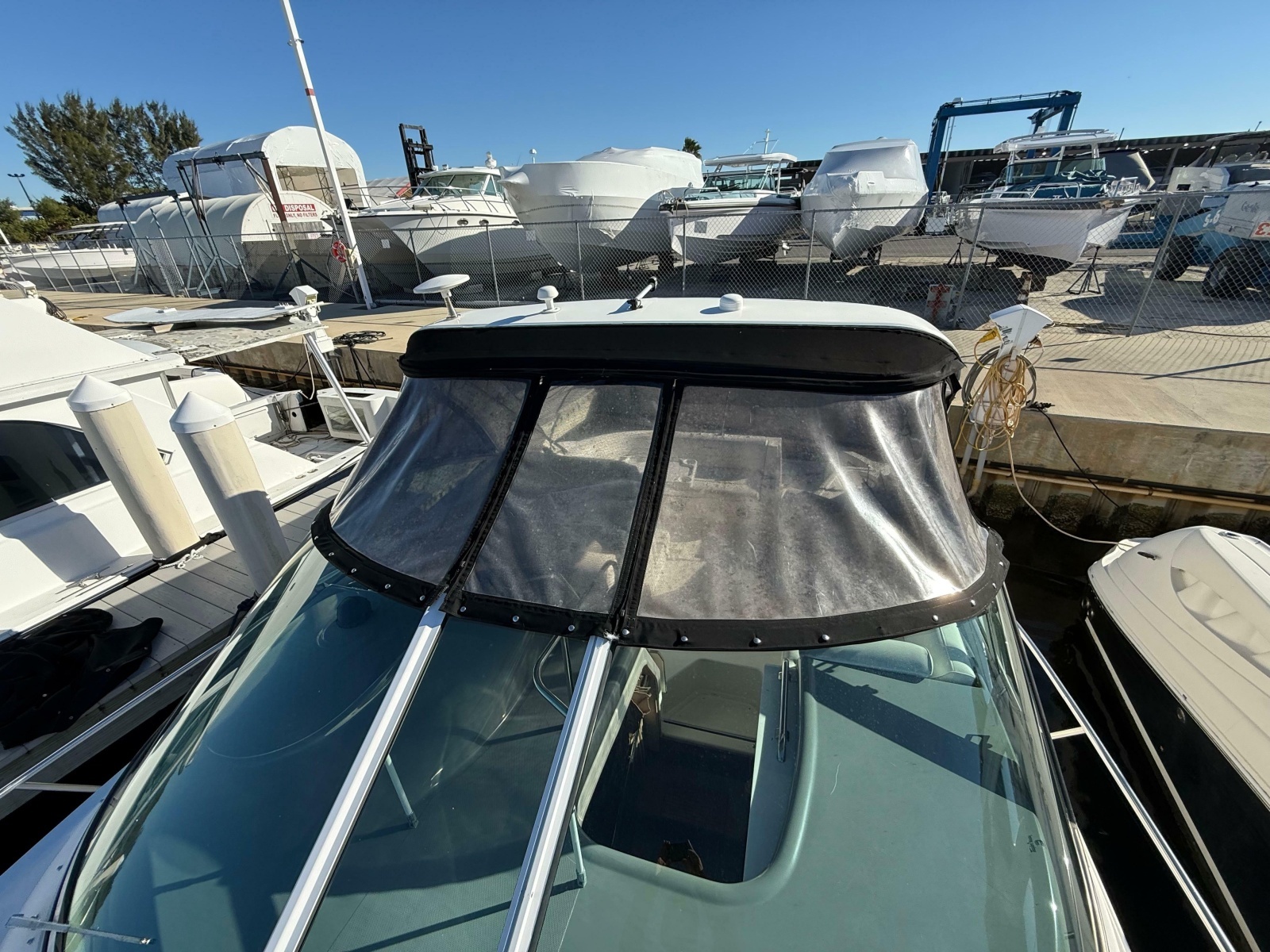 2005 Cruisers Yachts 340 Express