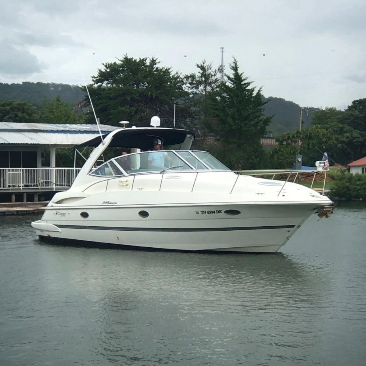2005 Cruisers Yachts 340 Express