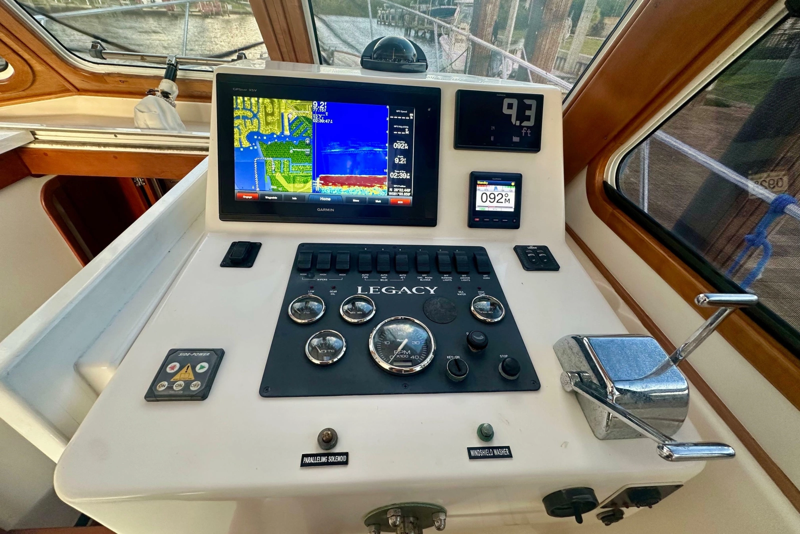 2005 Legacy Yachts 34 Express