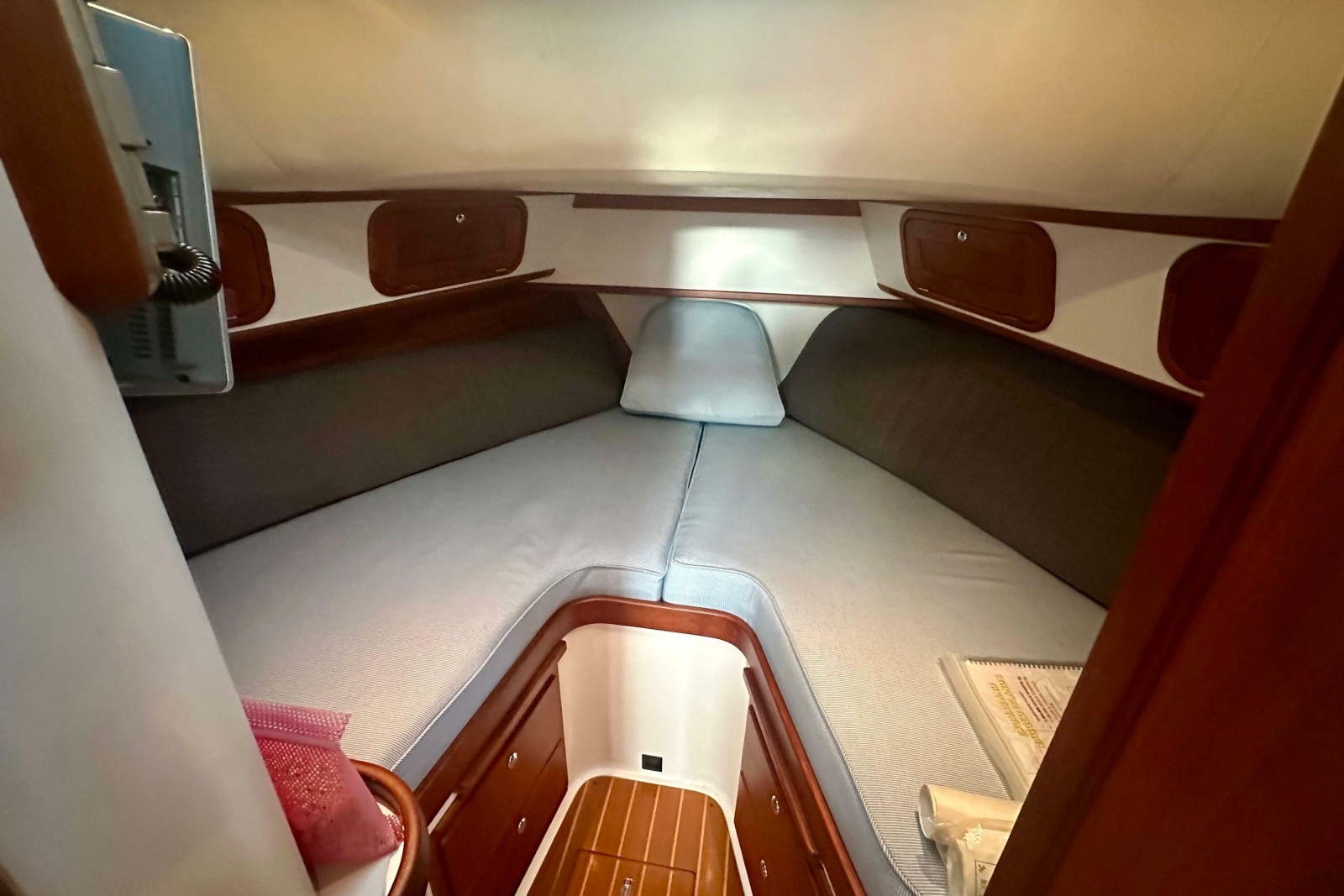 2005 Legacy Yachts 34 Express