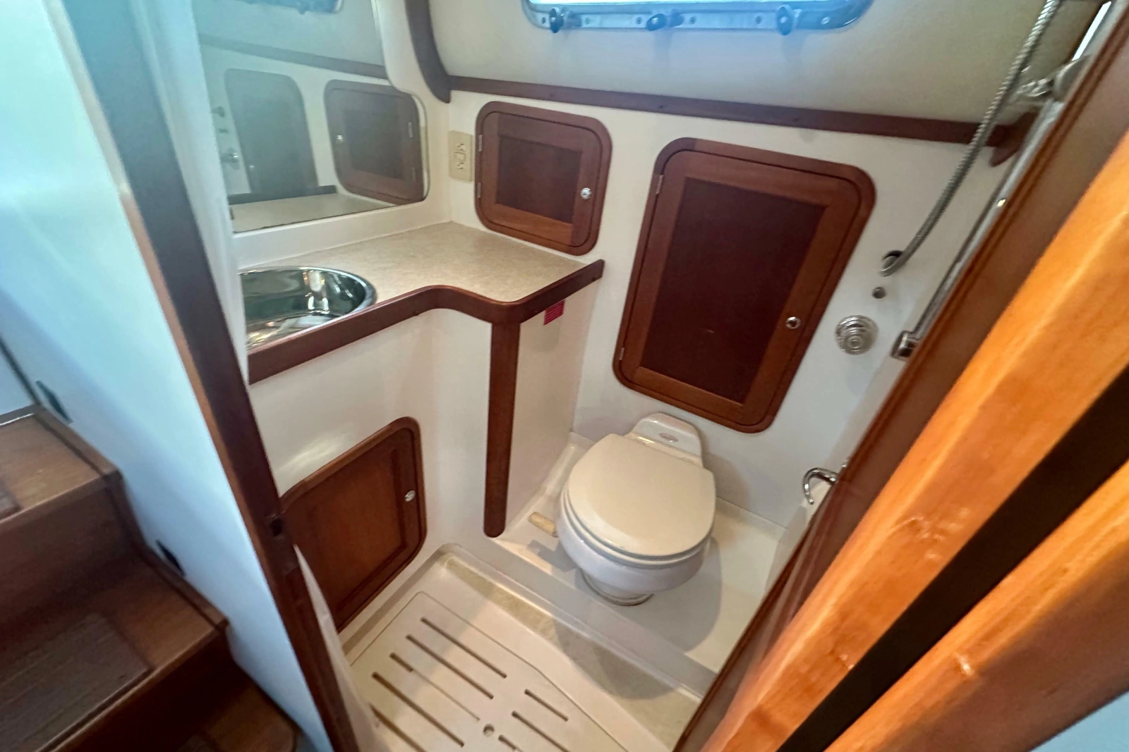 2005 Legacy Yachts 34 Express