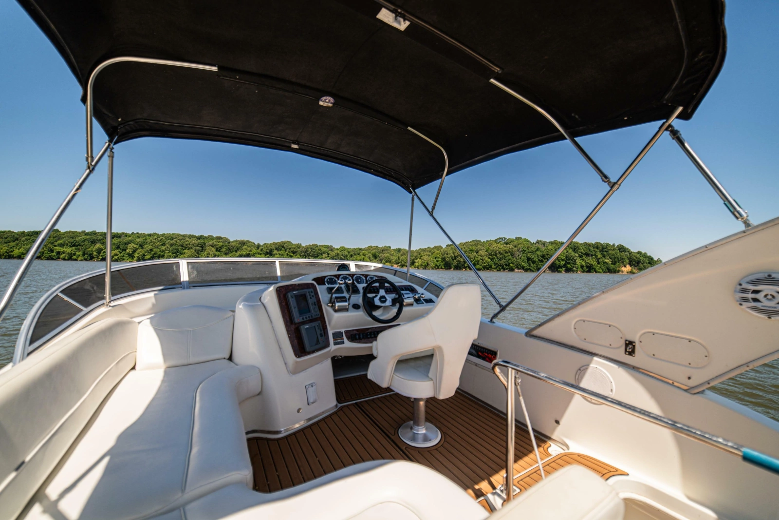 2005 Meridian 341 Sedan
