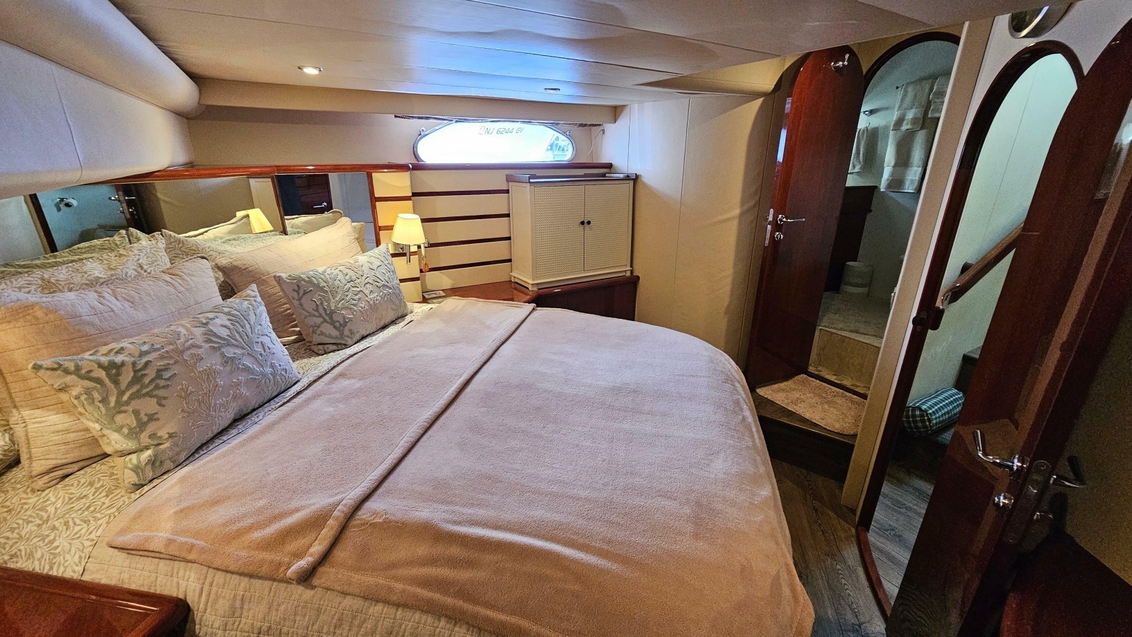 2005 Neptunus 56 Flybridge