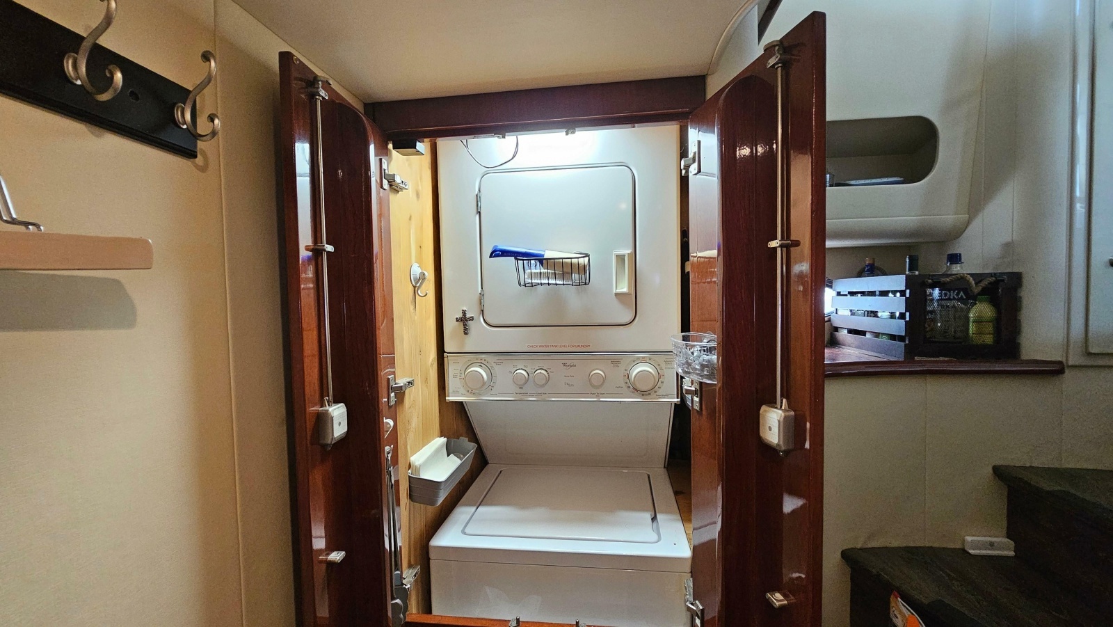 2005 Neptunus 56 Flybridge