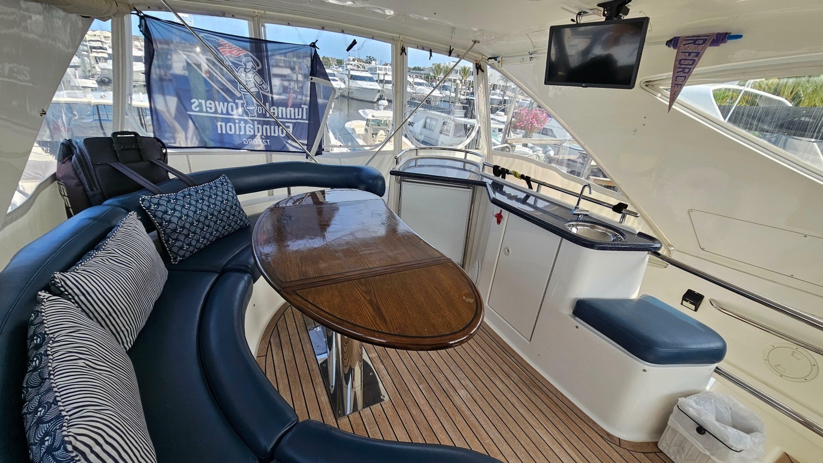 2005 Neptunus 56 Flybridge