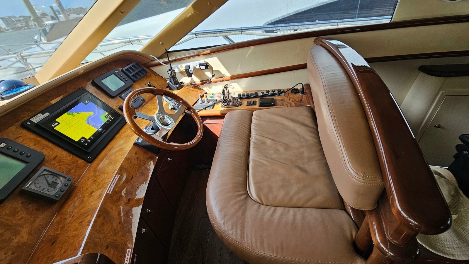 2005 Neptunus 56 Flybridge