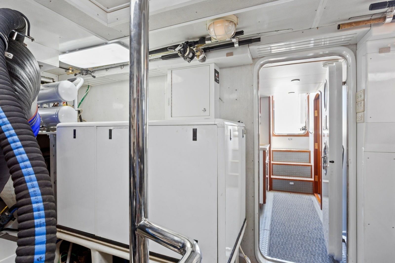 2005 Offshore Yachts 66 Pilot House