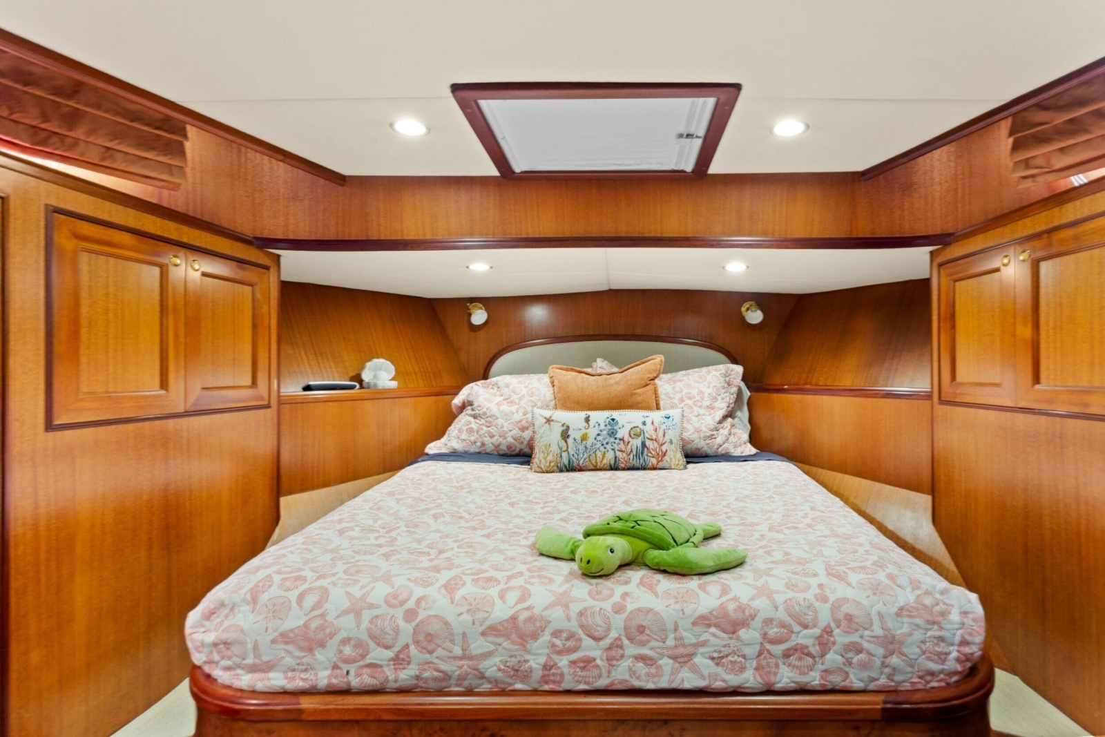 2005 Offshore Yachts 66 Pilot House