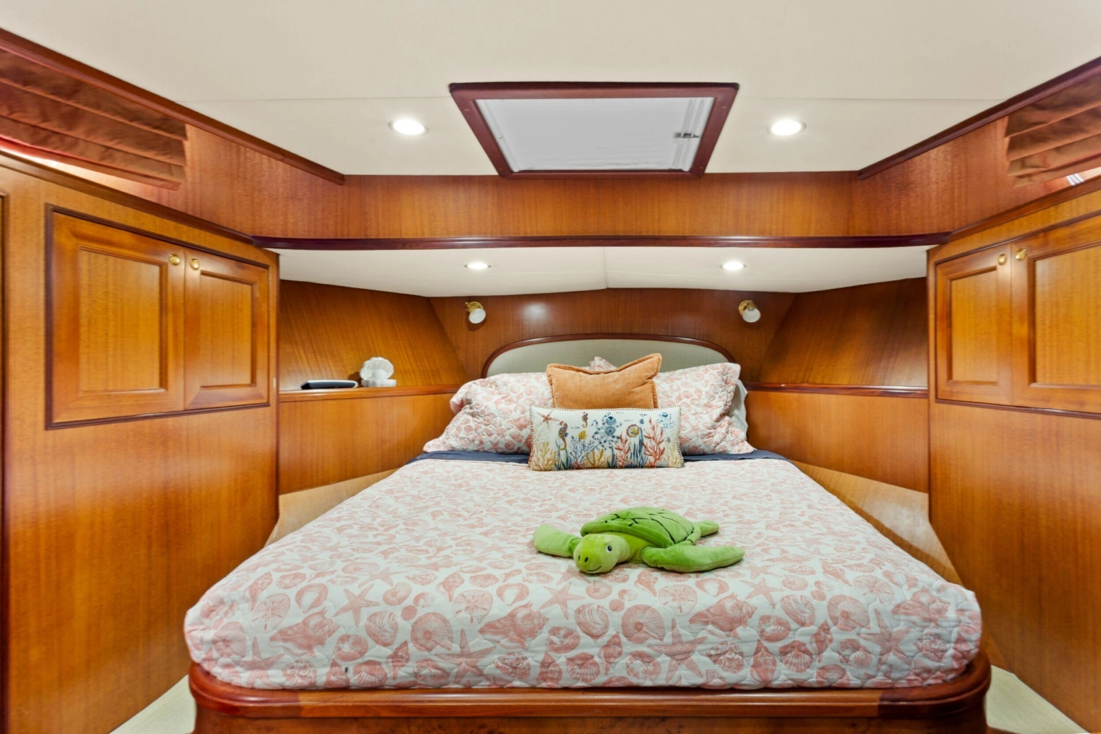 2005 Offshore Yachts 66 Pilot House