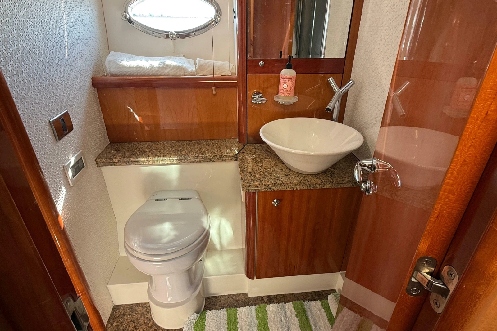 2005 Sunseeker 75 Yacht
