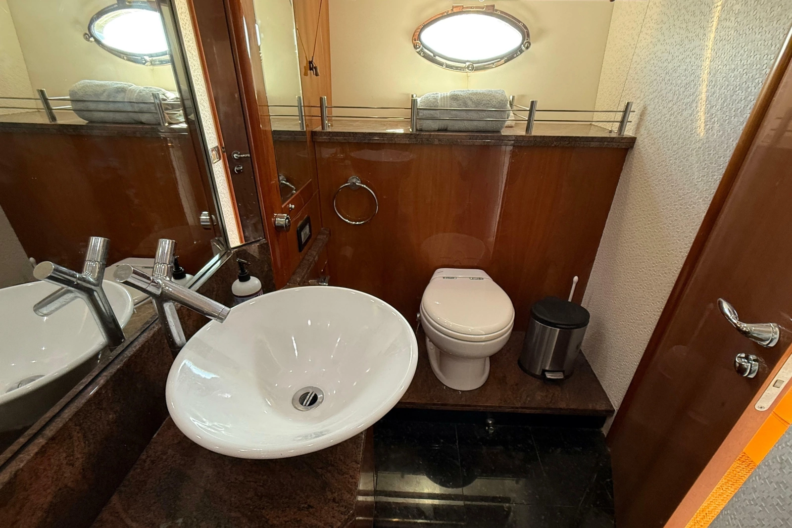 2005 Sunseeker 75 Yacht