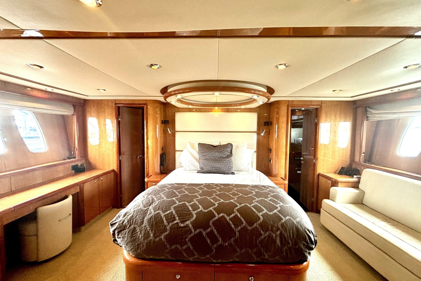 2005 Sunseeker 75 Yacht