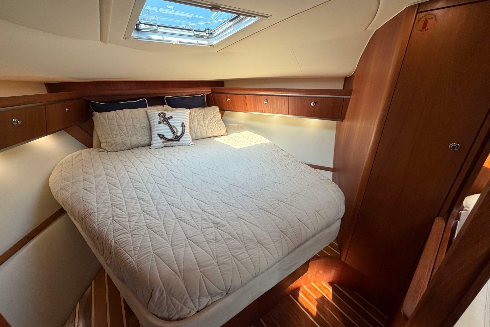 2005 Tiara Yachts 3600 Sovran