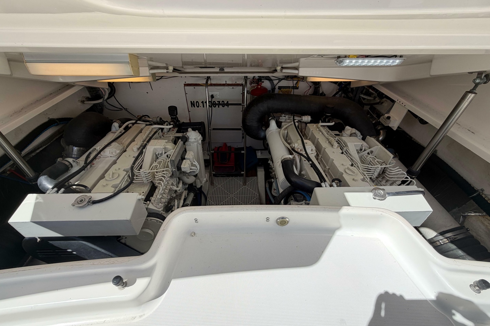 2005 Tiara Yachts 3600 Sovran