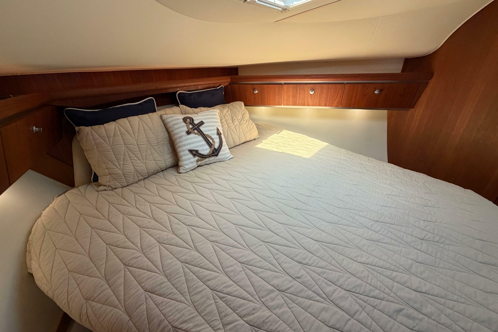 2005 Tiara Yachts 3600 Sovran