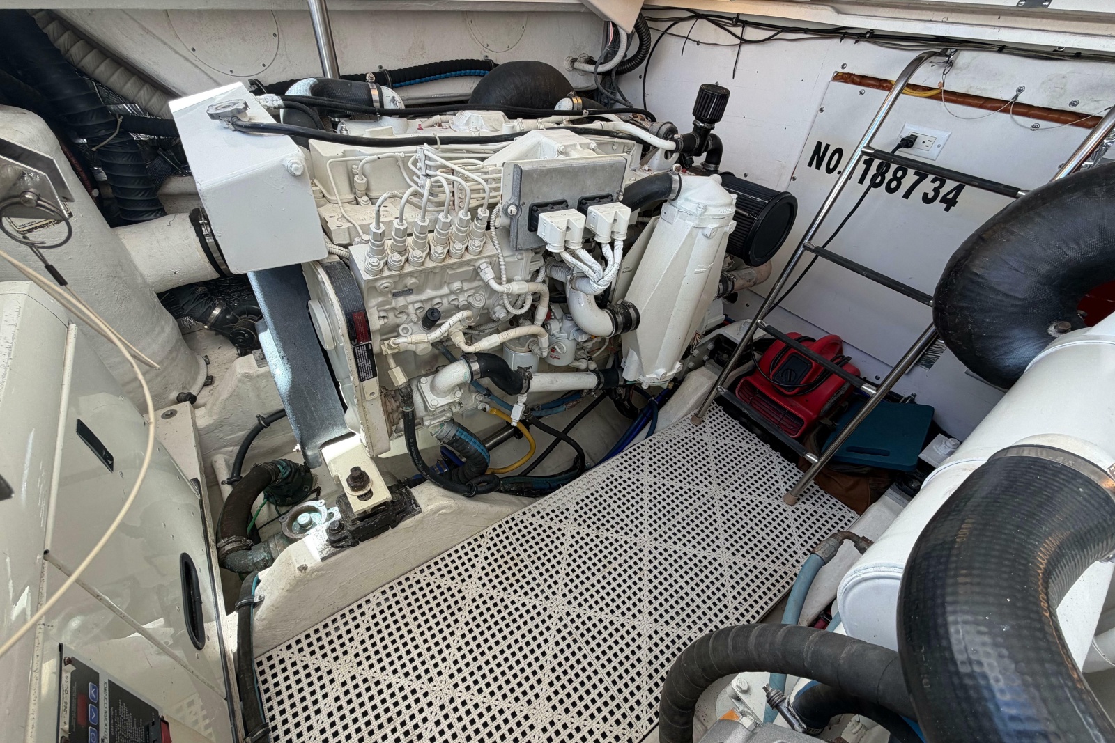2005 Tiara Yachts 3600 Sovran